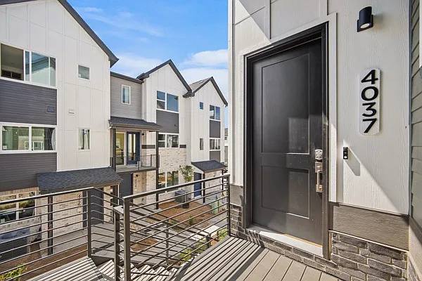 4037 Ascend Grv — Photo 6