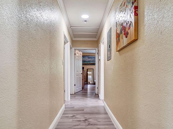 5th image of 1146 N Andrews Avenue
