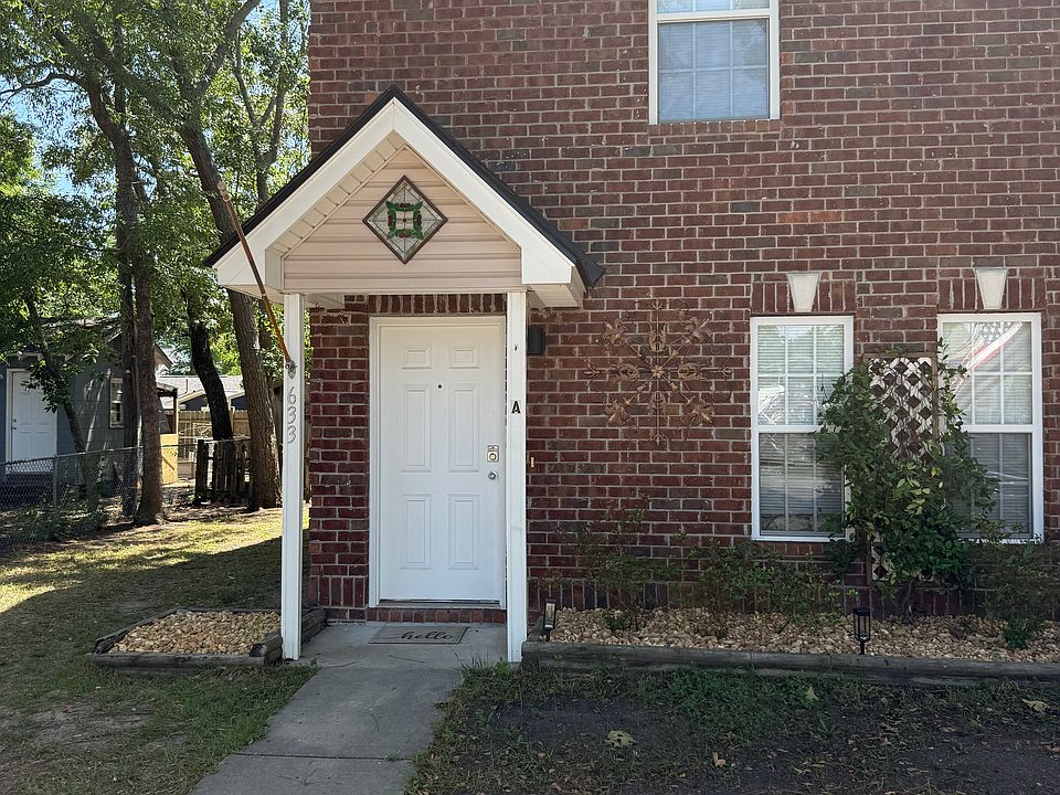 1st image of 633 15th Ave S #A