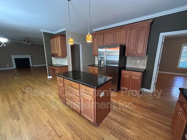 4540 Pebble Lake Dr — Photo 13