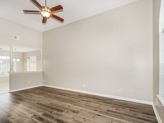 5th image of 1012 Spanish Trail Ln