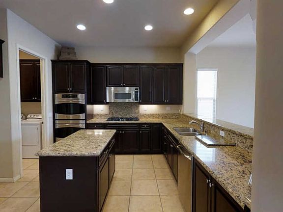 3rd image of 81160 Avenida Graneros