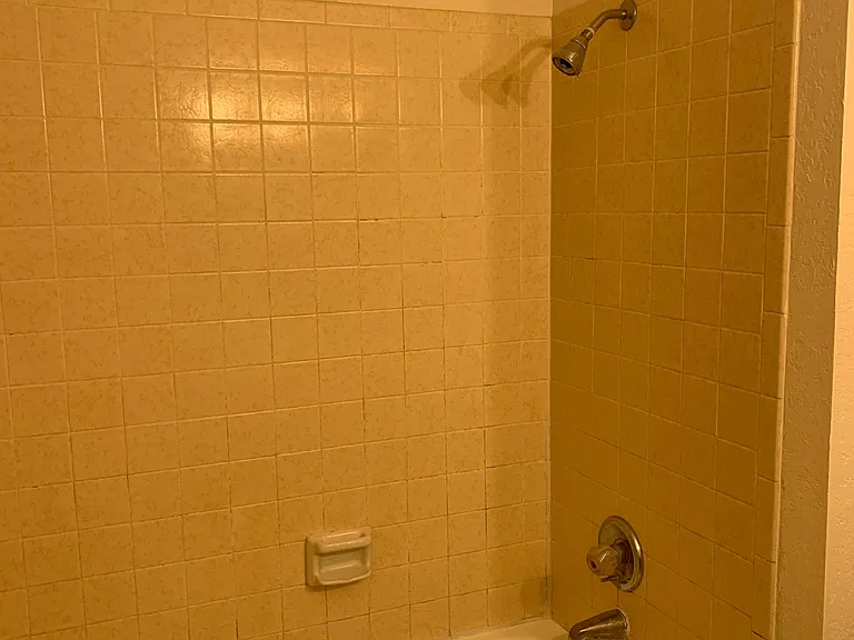 1860 S Locust St — Photo 5