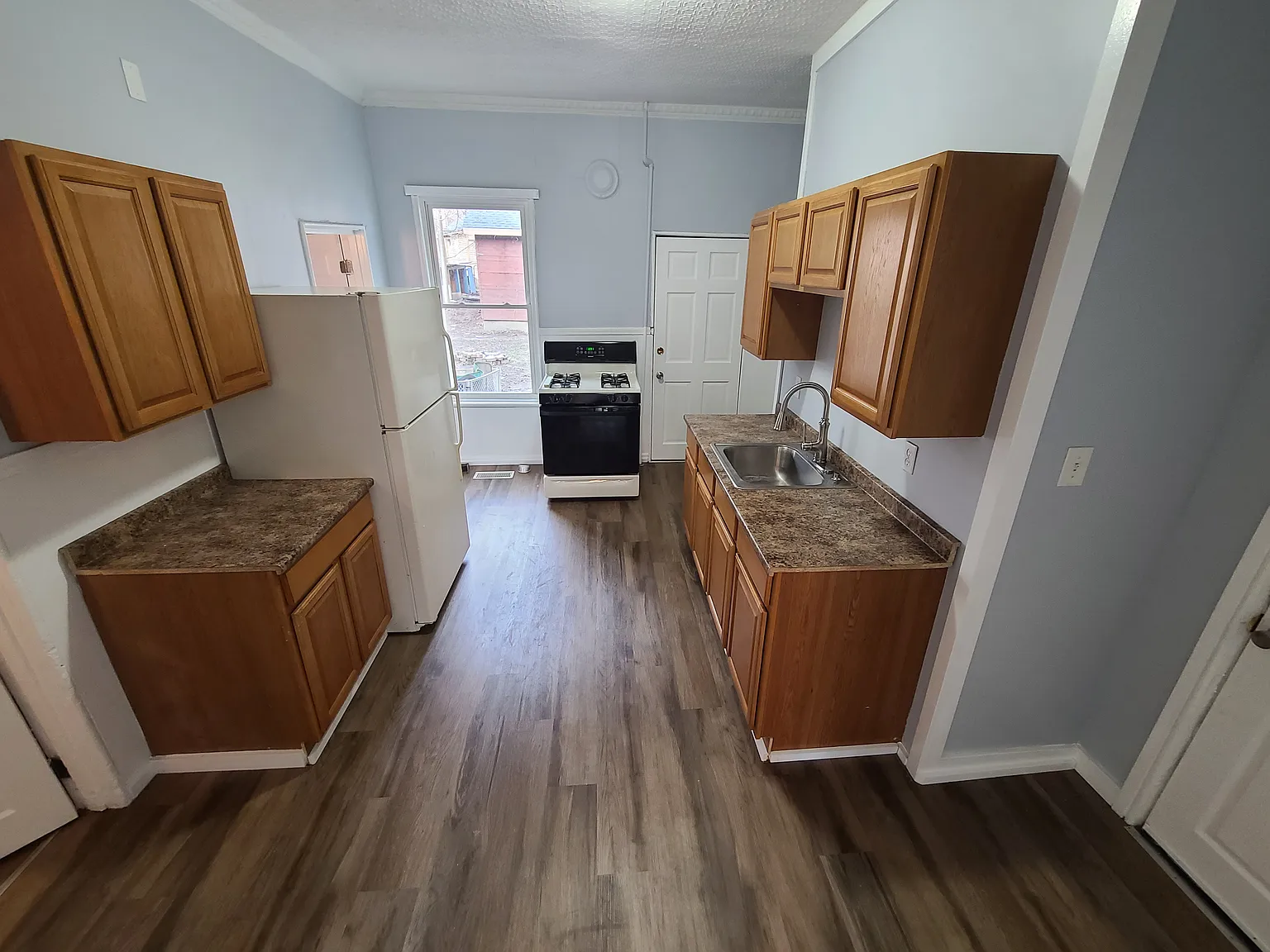 3 bed, 800 sqft, $1,185 — Photo 4
