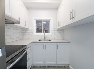 199 Augusta Ave #A, Toronto, ON M5T2L4