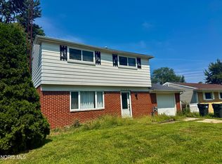 6534 Lincoln Green Rd, Holland, OH 43528