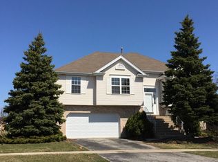 6300 Allemong Dr, Matteson, IL 60443