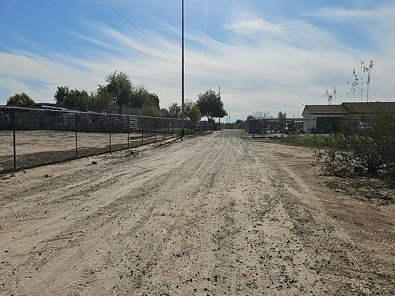 4th image of 11804 S 208th Dr