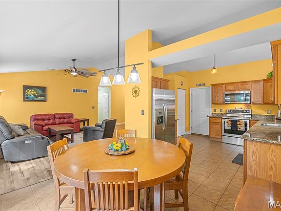 5th image of 416 Trenton Dr