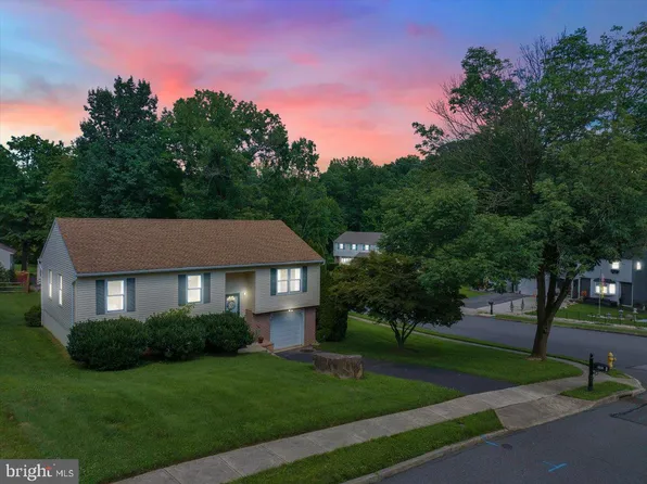 500 Greenhill Dr, Upper Chichester, PA 19061