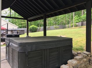 363 Langston Dr NE, Calhoun, GA 30701