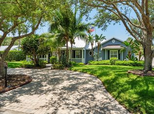 10 Copaire Rd, Sewalls Point, FL 34996