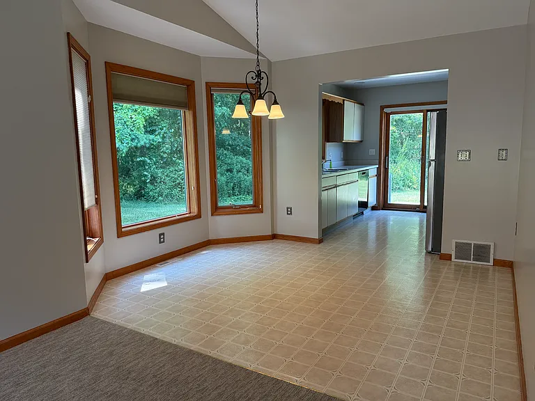 1 Red Maple Ln — Photo 5