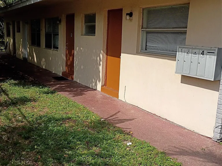 1845 NW 55th Ave — Photo 3