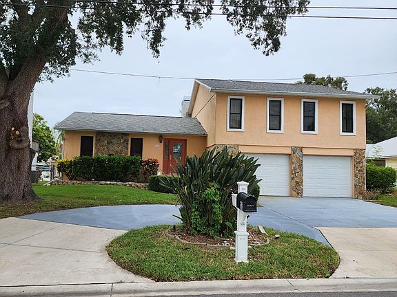 2nd image of 13 Oak Ave