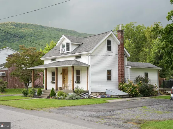 145 N Derry Ave, Yeagertown, PA 17099