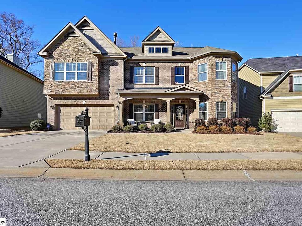1st image of 384 Strasburg Dr