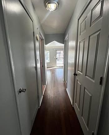 4th image of 19503 Hickory St