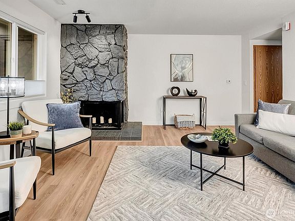 4th image of 9517 NE 180th Street #B203