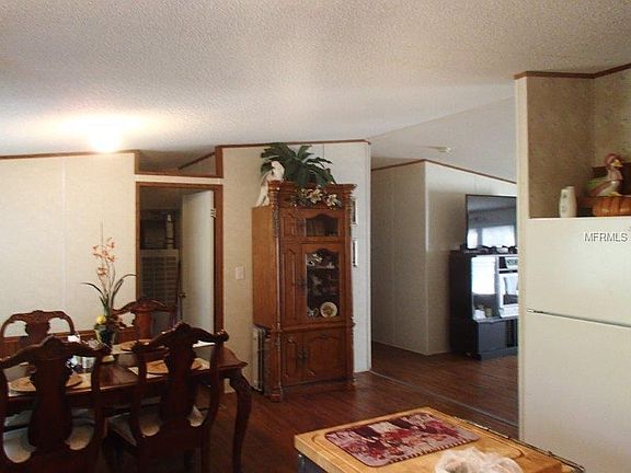 4th image of 45541 Pennsylvania St