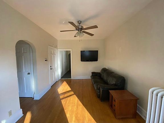 4th image of 41 Manning Blvd #2F