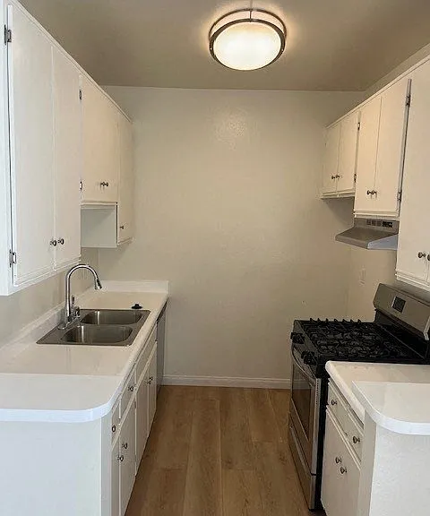 Wilshire Berendo Regency — Photo 11