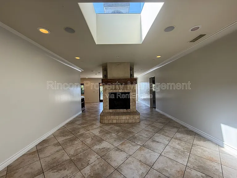 2166 Palomar Ave — Photo 4