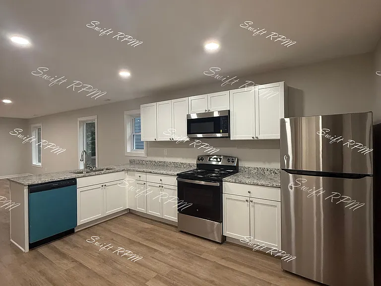 1036 Oakland Ave #1 — Photo 6