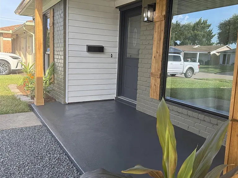 2726 Yale St — Photo 27