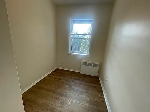 21-32 36th Street image 11 of 13