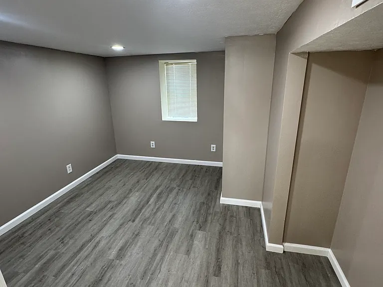 713 W Main St — Photo 3