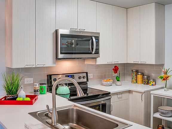 2nd image of 1950 Cambridge Ct #203C