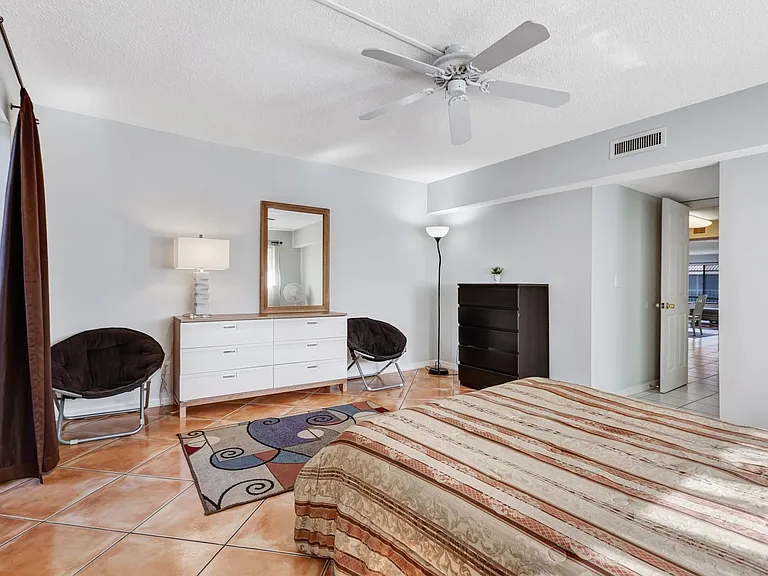 110 Cypress Way E #F8 — Photo 17