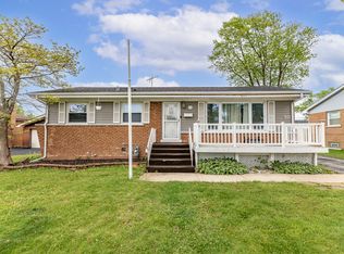 517 N Manchester Dr, Chicago Heights, IL 60411