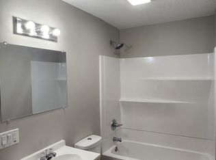 2654 W Central Park Ave #7, Davenport, IA 52804