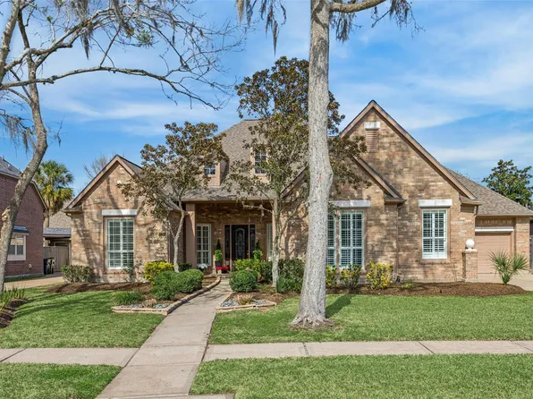 7731 Silent Forest Dr, Sugar Land, TX 77479