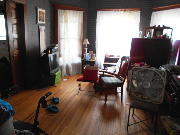 3rd image of 681 Main St