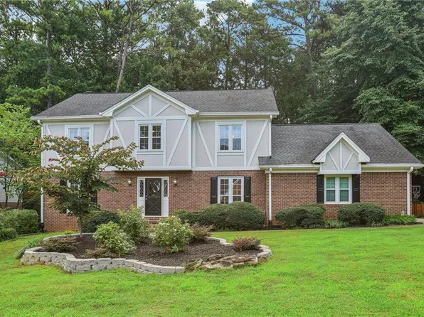 3166 Bolero Dr, Atlanta, GA 30341