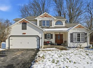 5315 Sycamore Hill Dr, New Middletown, OH 44442