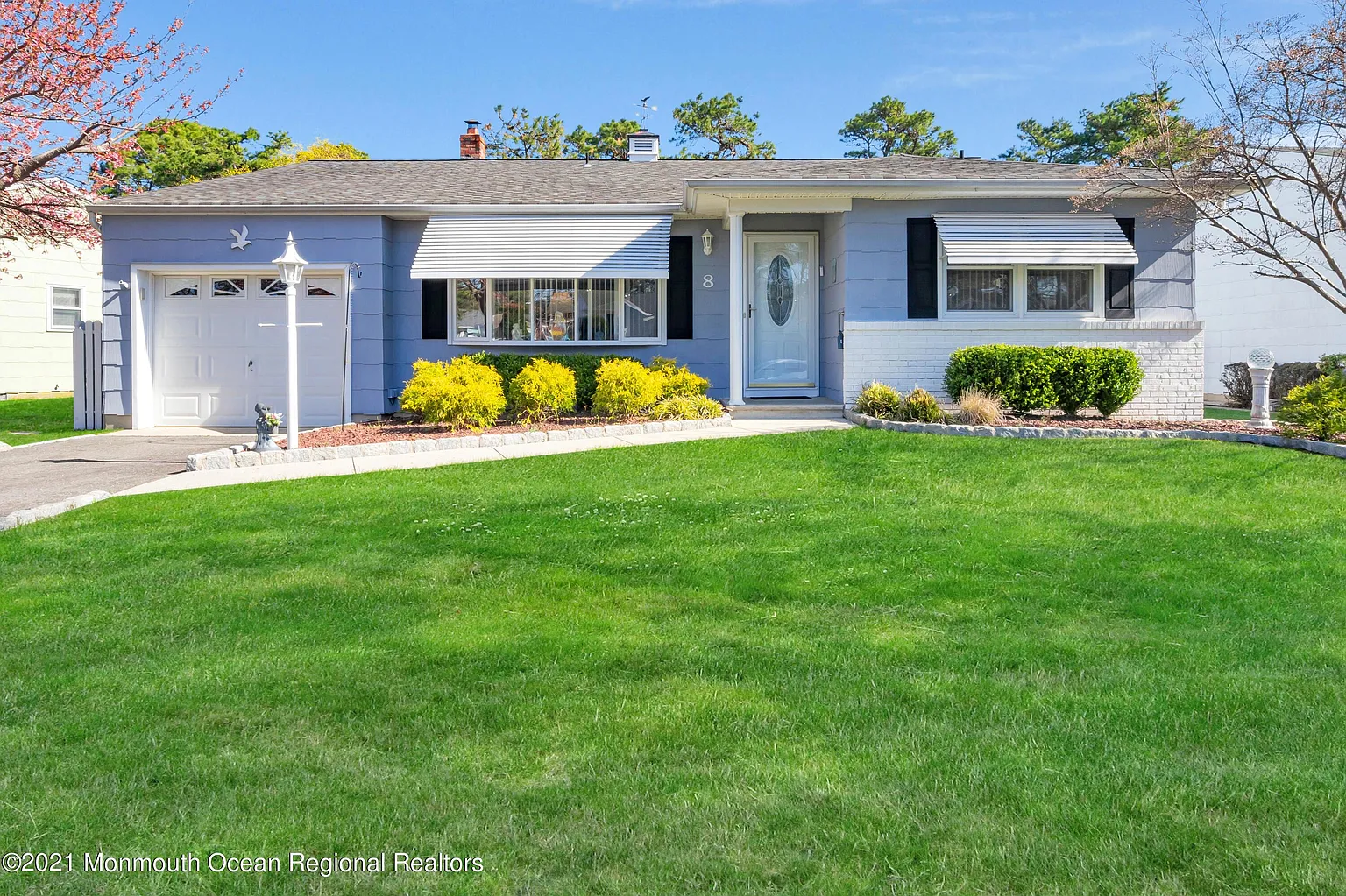 8 Bennington Dr photo 1