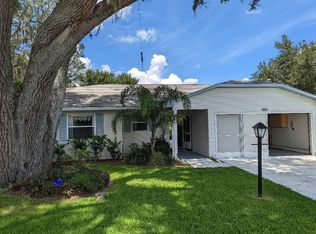 545 Shadow Run Dr, Leesburg, FL 34748
