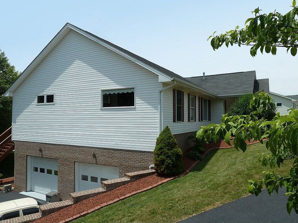 1st image of 20 Alder Ln