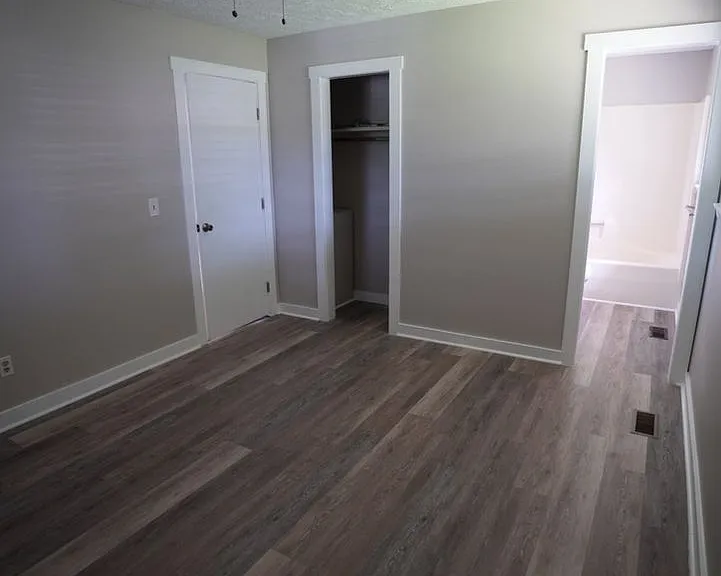 922 Henry Ct SW — Photo 15