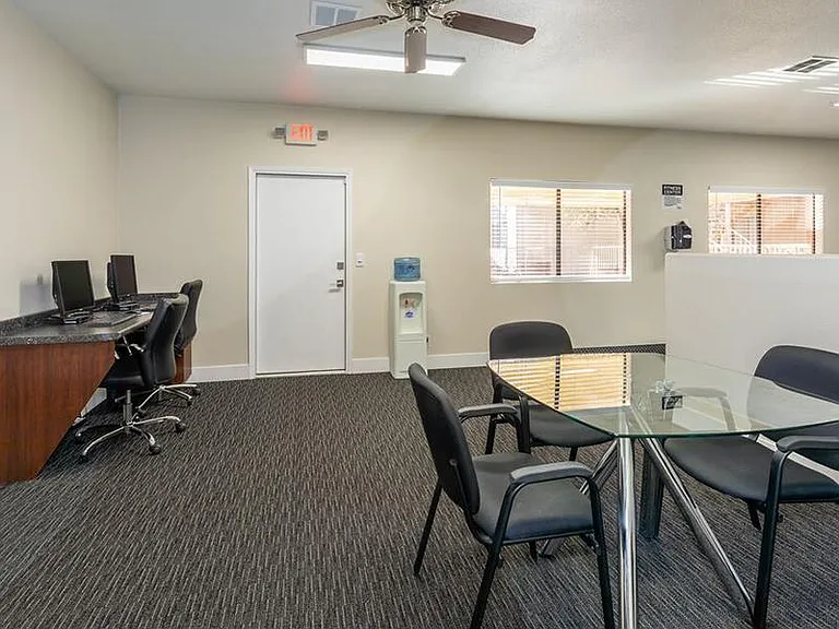 Reno Villas — Photo 6