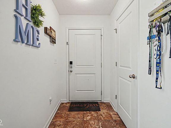 5th image of 6459 Pinebark Pl