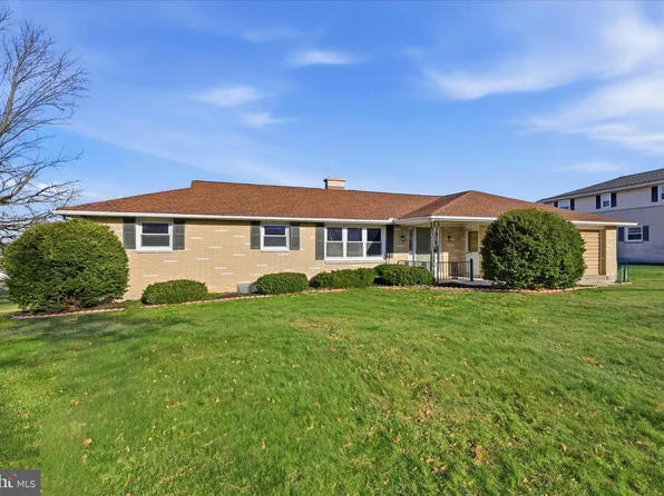3340 Minton Dr, York, PA 17402