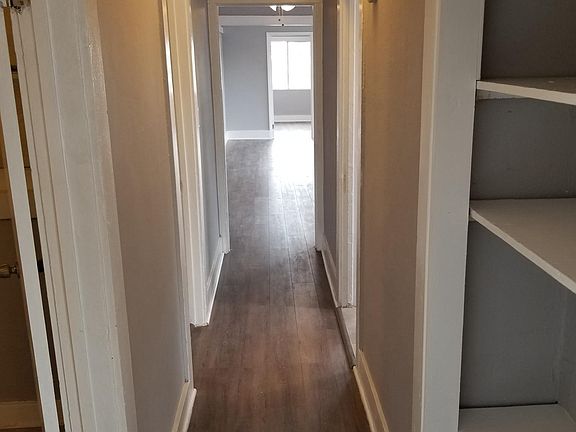 3rd image of 706 1/2 W 43rd St