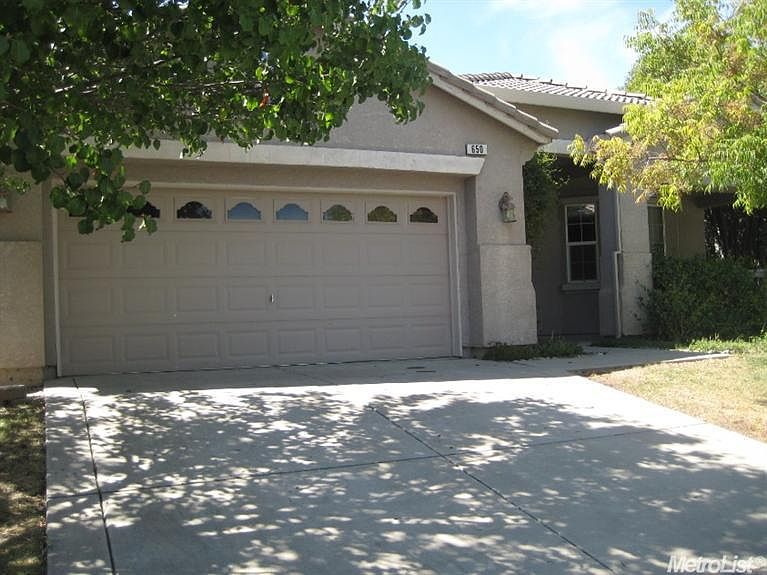 2nd image of 650 Regency Park Cir