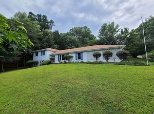 1002 Dixon Dr, Gainesville, GA 30501