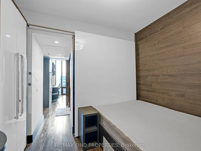330 Phillip St #2709 — Photo 23